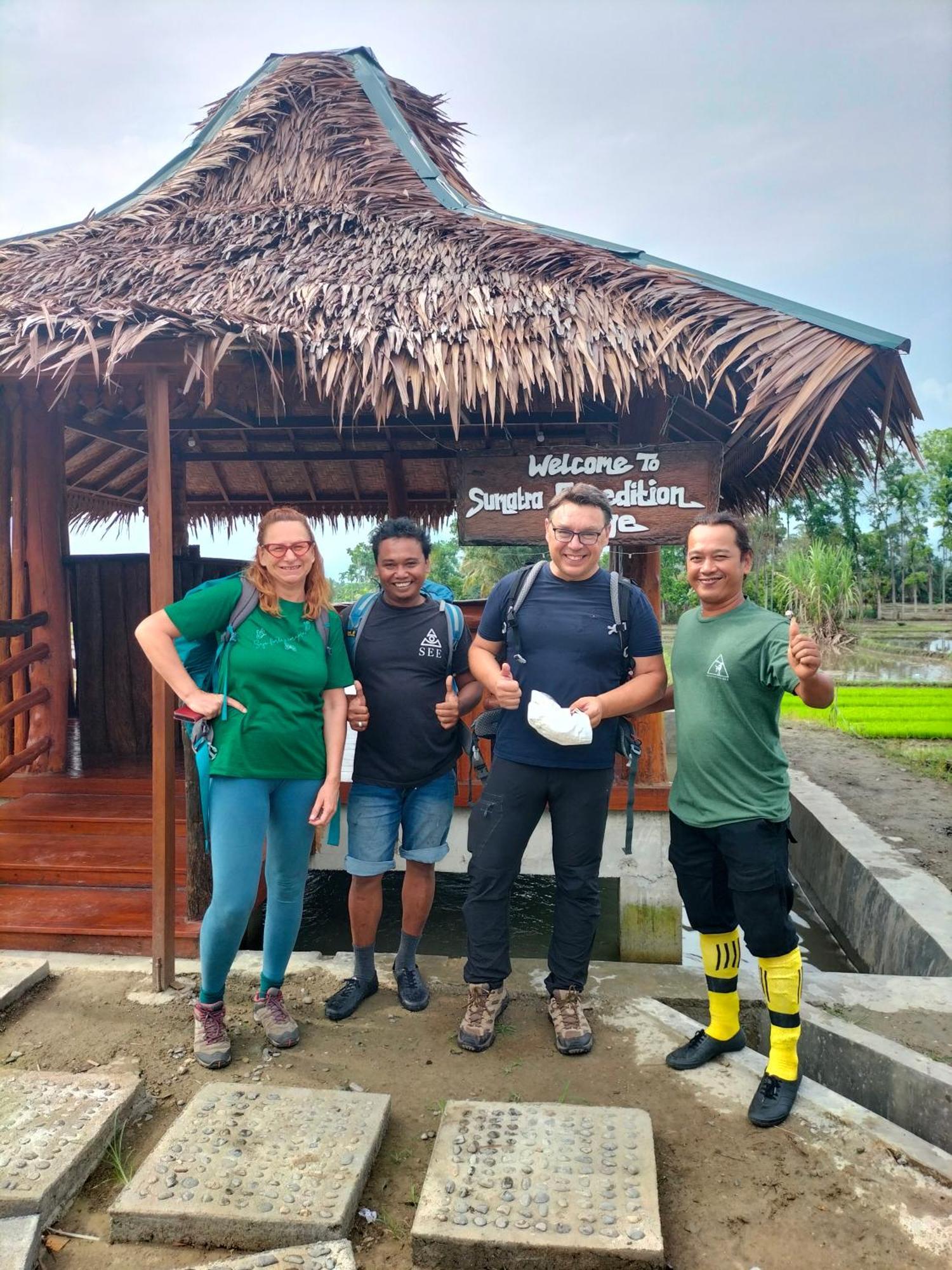 Sumatra Expedition Lodge Bukit Lawang Kültér fotó
